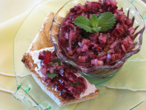 crostini-sweet-cherry-relish-goat-cheese